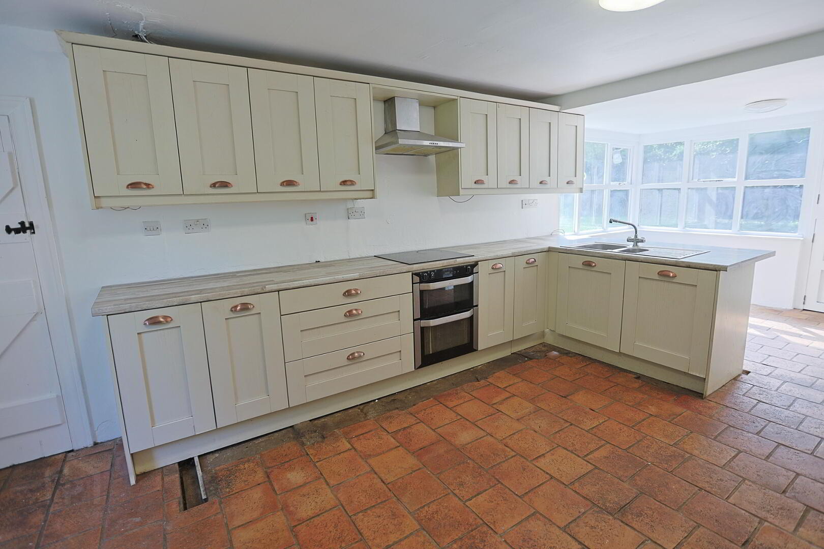 84 Ballygroobany Road 28 of 78