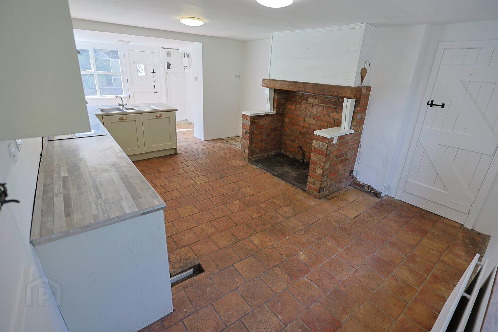84 Ballygroobany Road 24 of 78