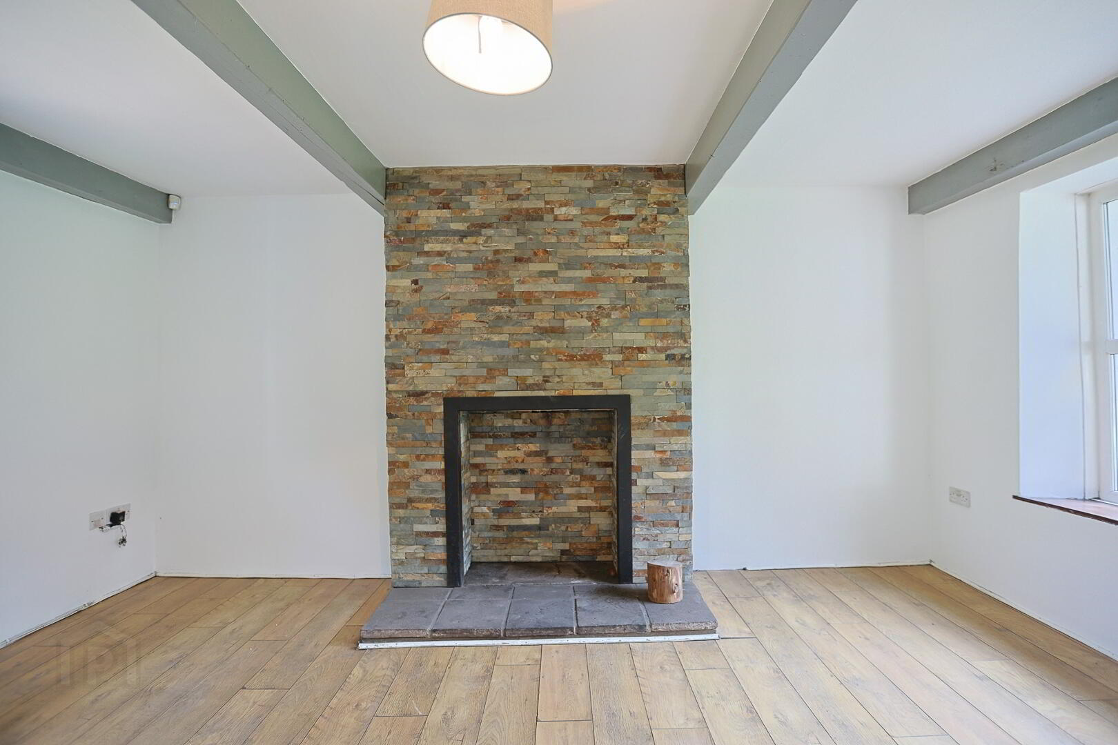 84 Ballygroobany Road 21 of 78