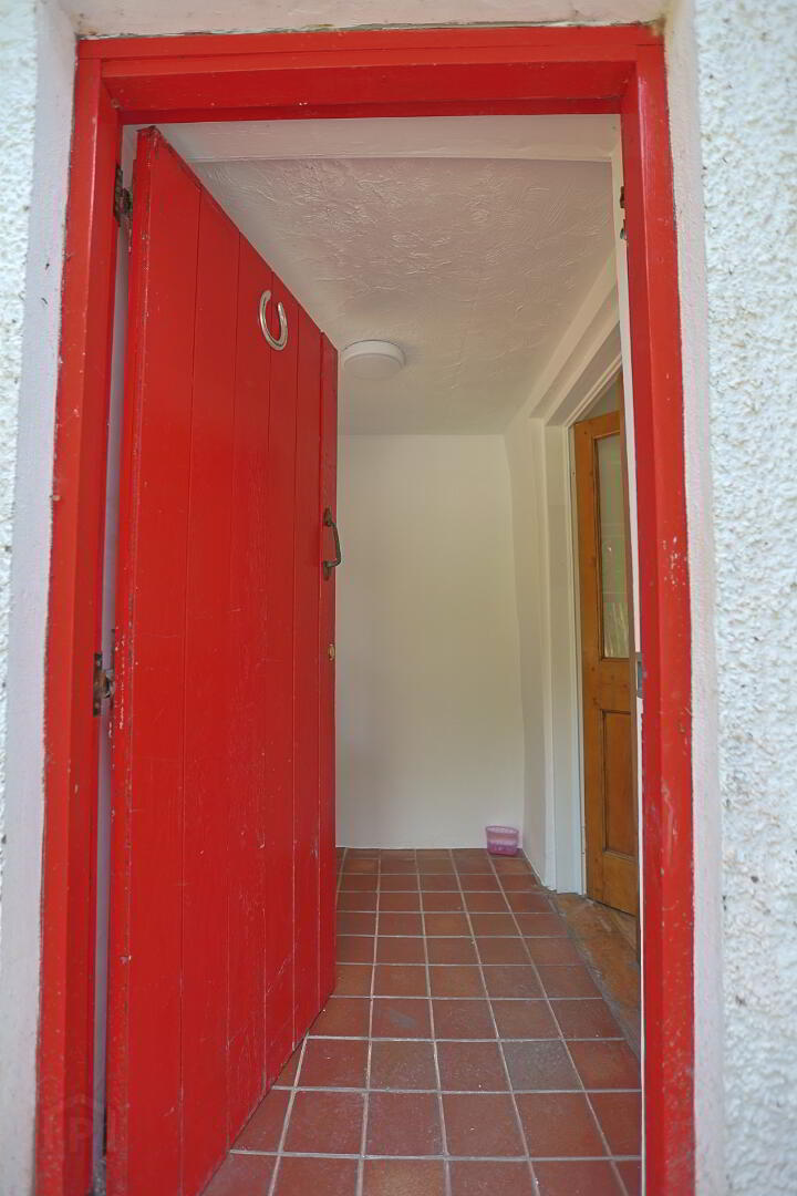 84 Ballygroobany Road 10 of 78