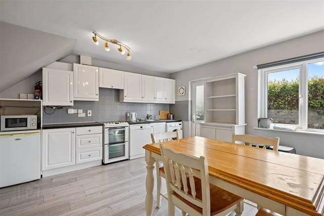 18 Carrig Lawn 27 of 44