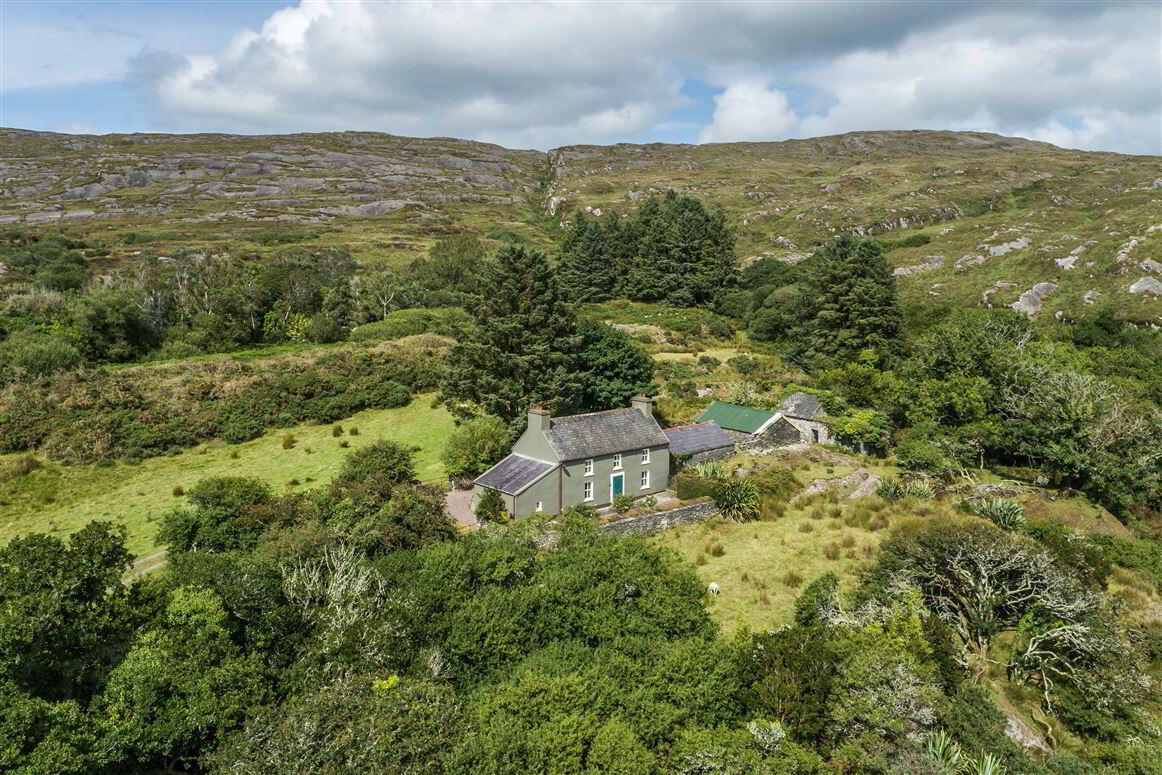 Lucy' S Farmhouse 3 of 44