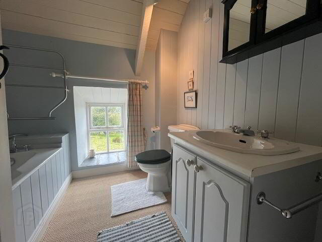 Lucy' S Farmhouse 40 of 44