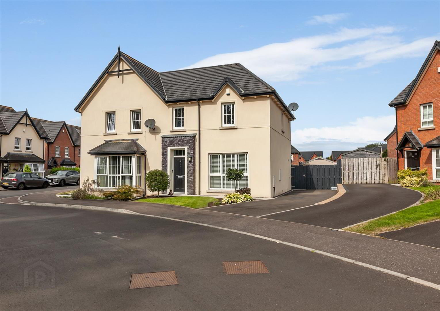 40 Windrush Manor 2 of 29