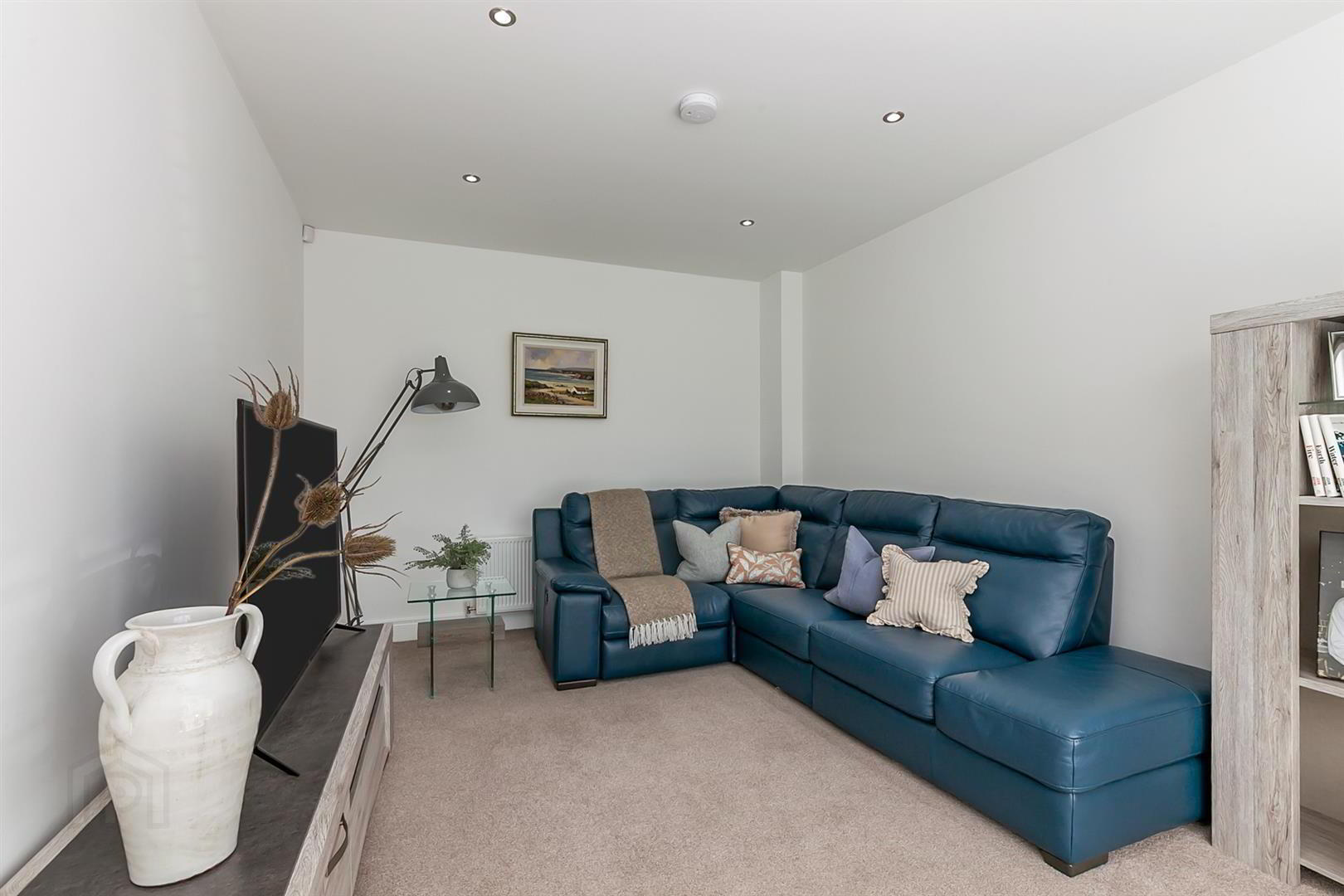 40 Windrush Manor 7 of 29