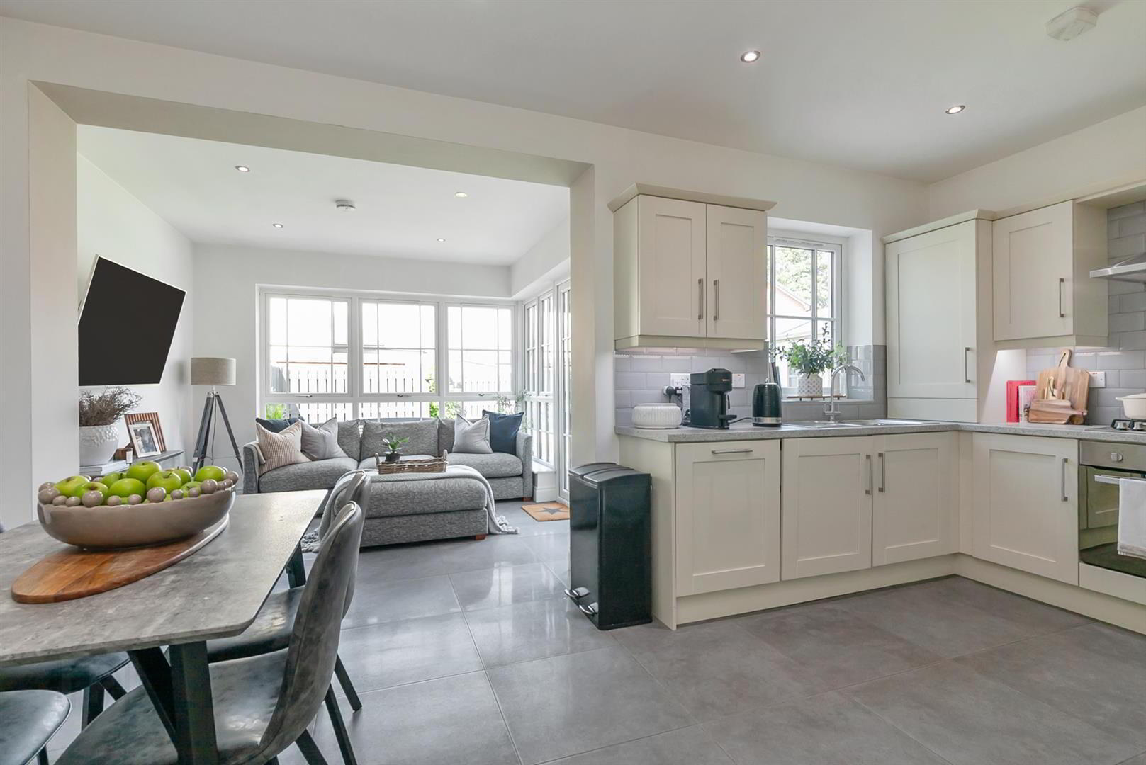 40 Windrush Manor 10 of 29