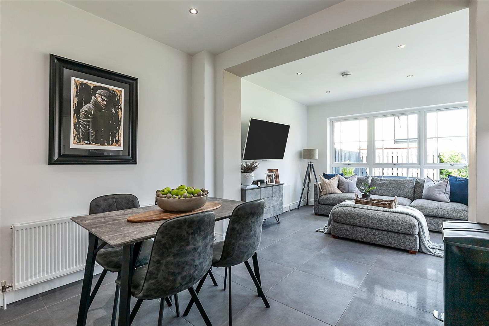 40 Windrush Manor 14 of 29