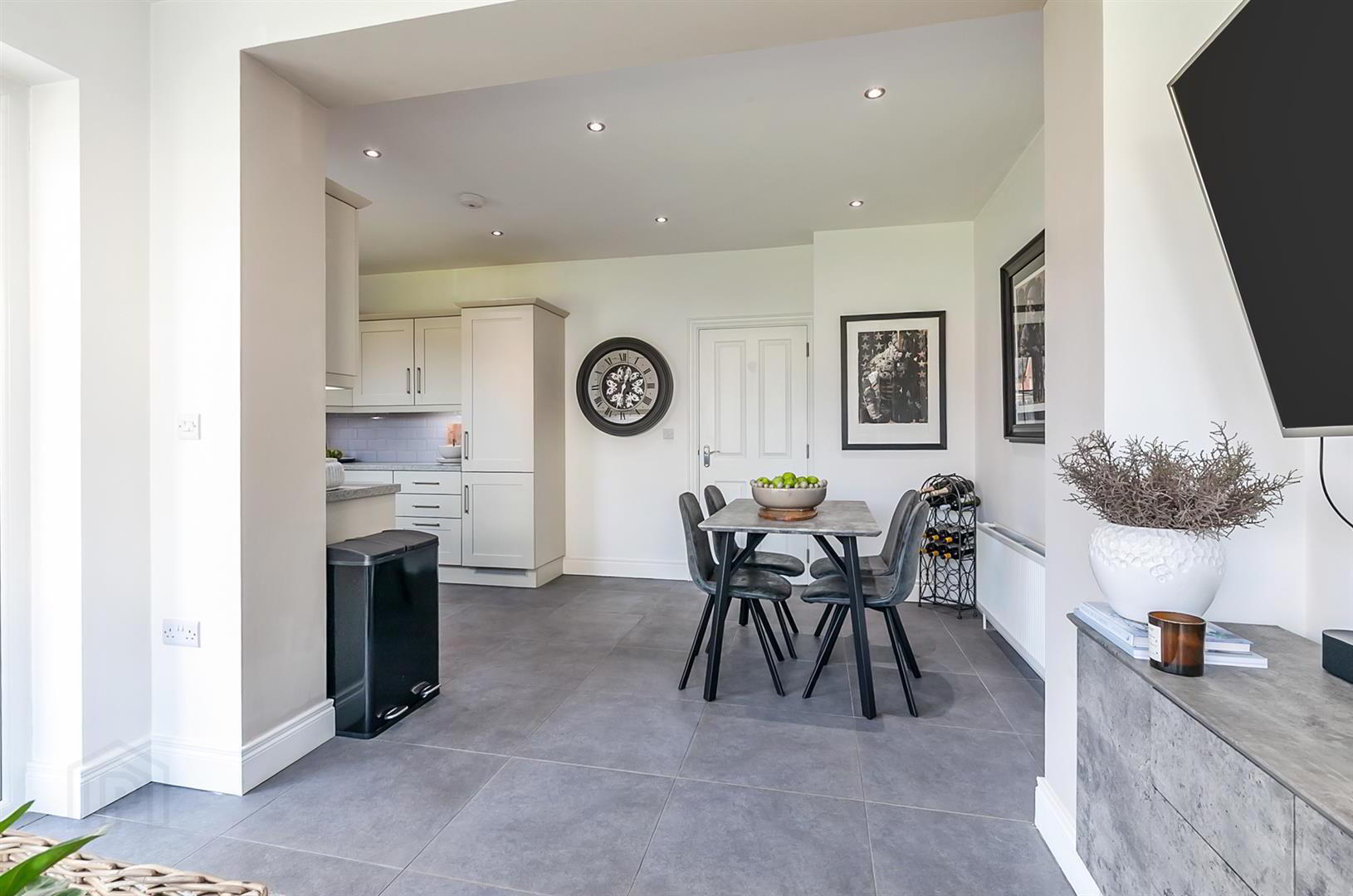 40 Windrush Manor 16 of 29