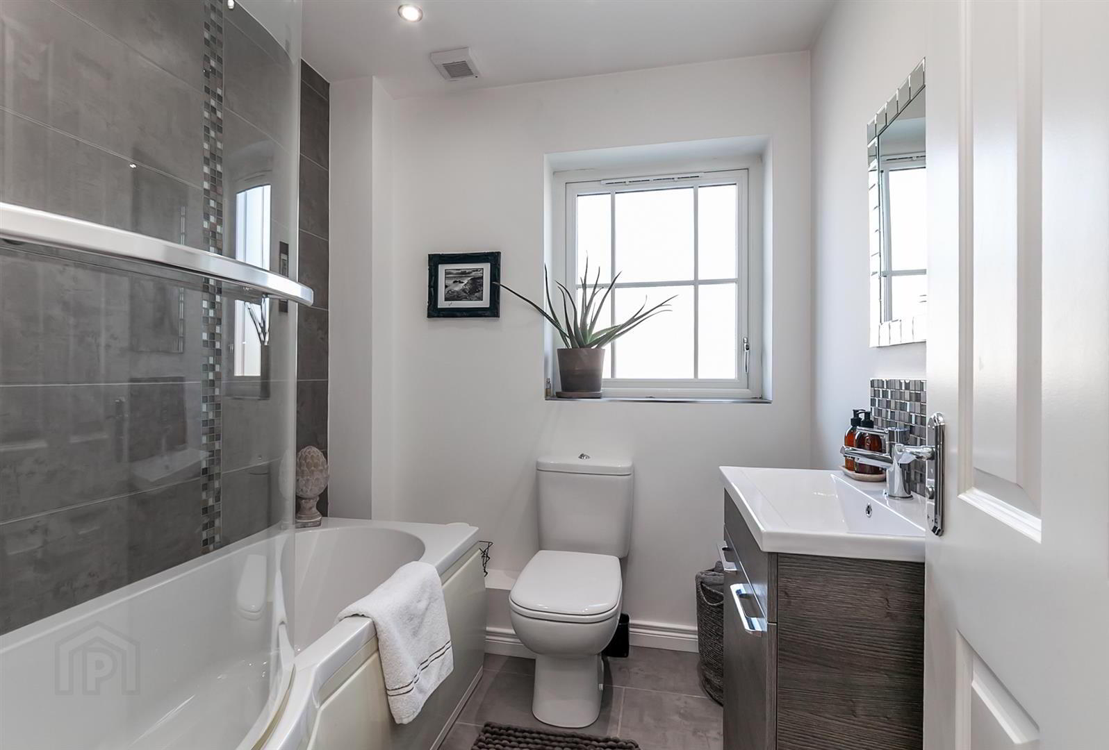 40 Windrush Manor 25 of 29