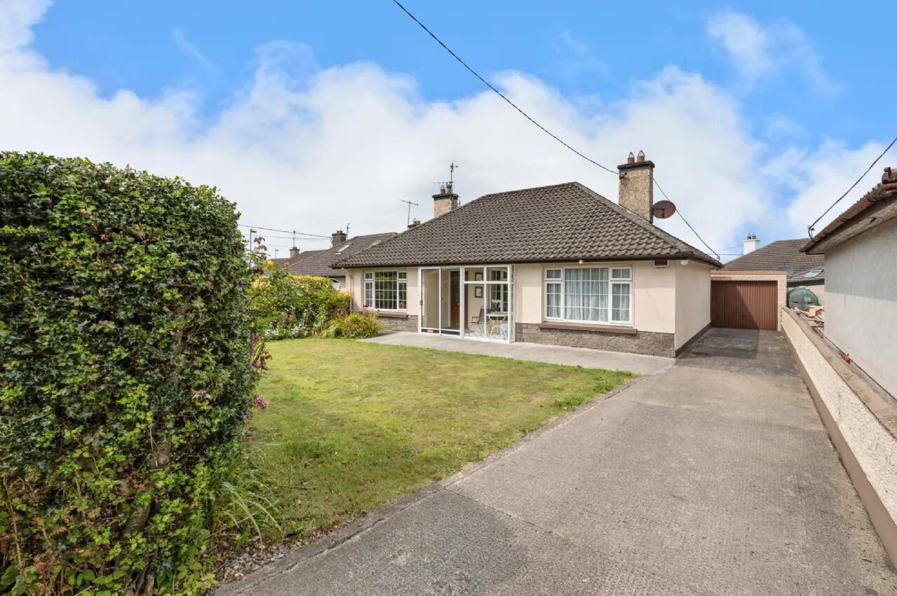 4 Dromore Drive 2 of 14