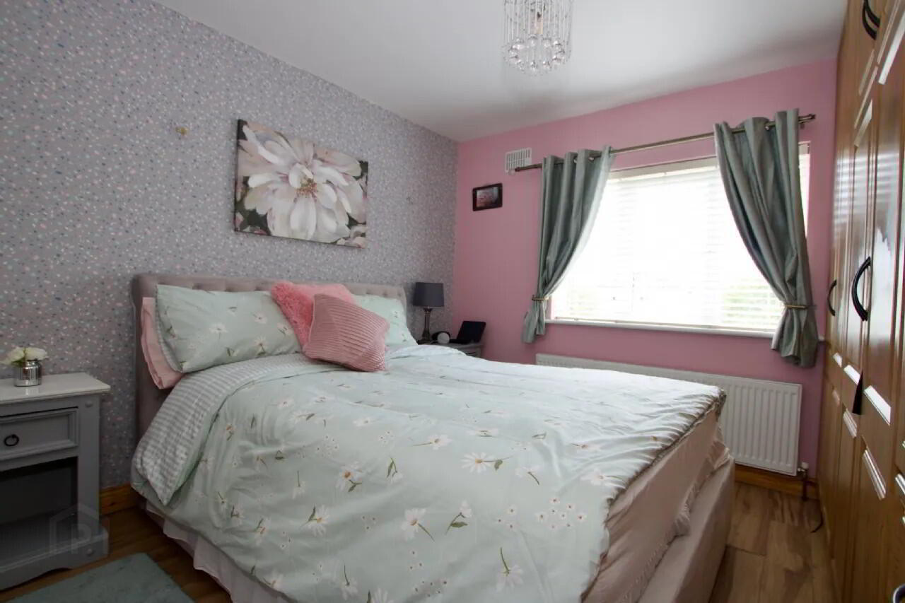 12 Cloghanboy Crescent 19 of 31