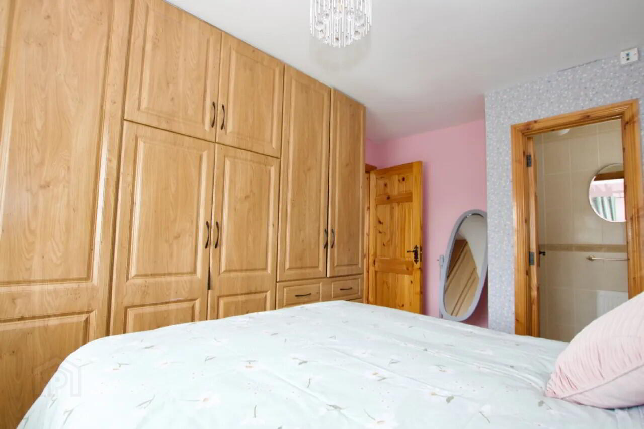 12 Cloghanboy Crescent 20 of 31