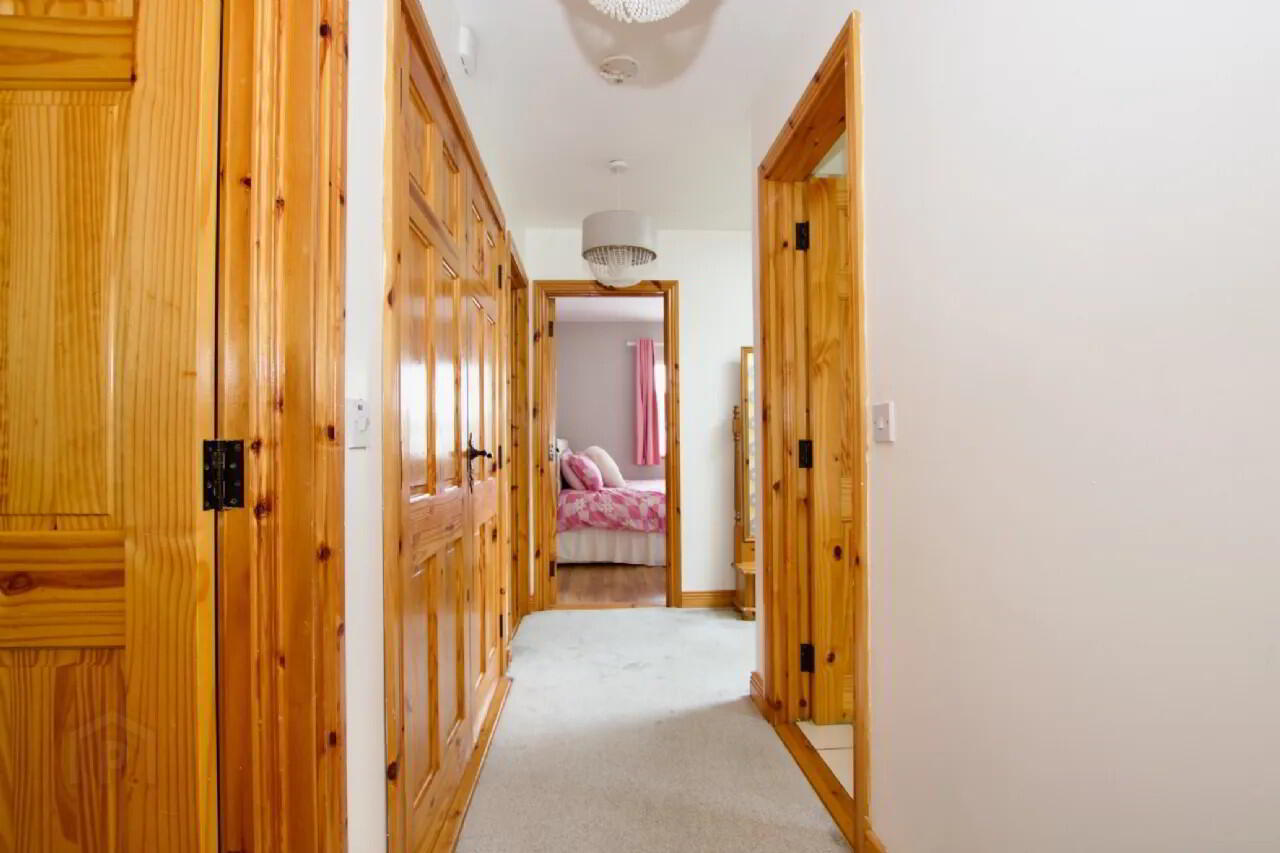 12 Cloghanboy Crescent 28 of 31