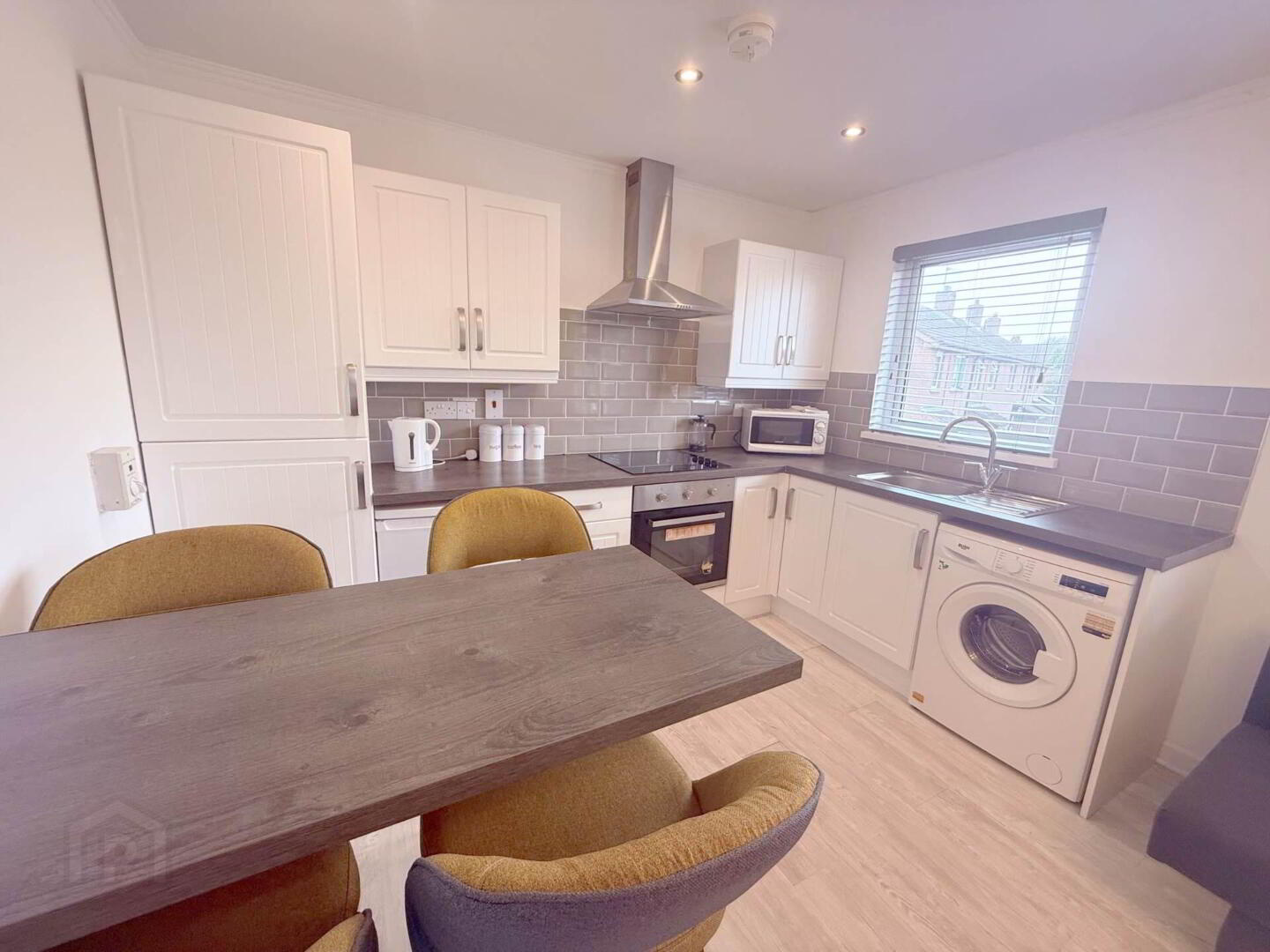 24 Ravenhill Court 2 of 8