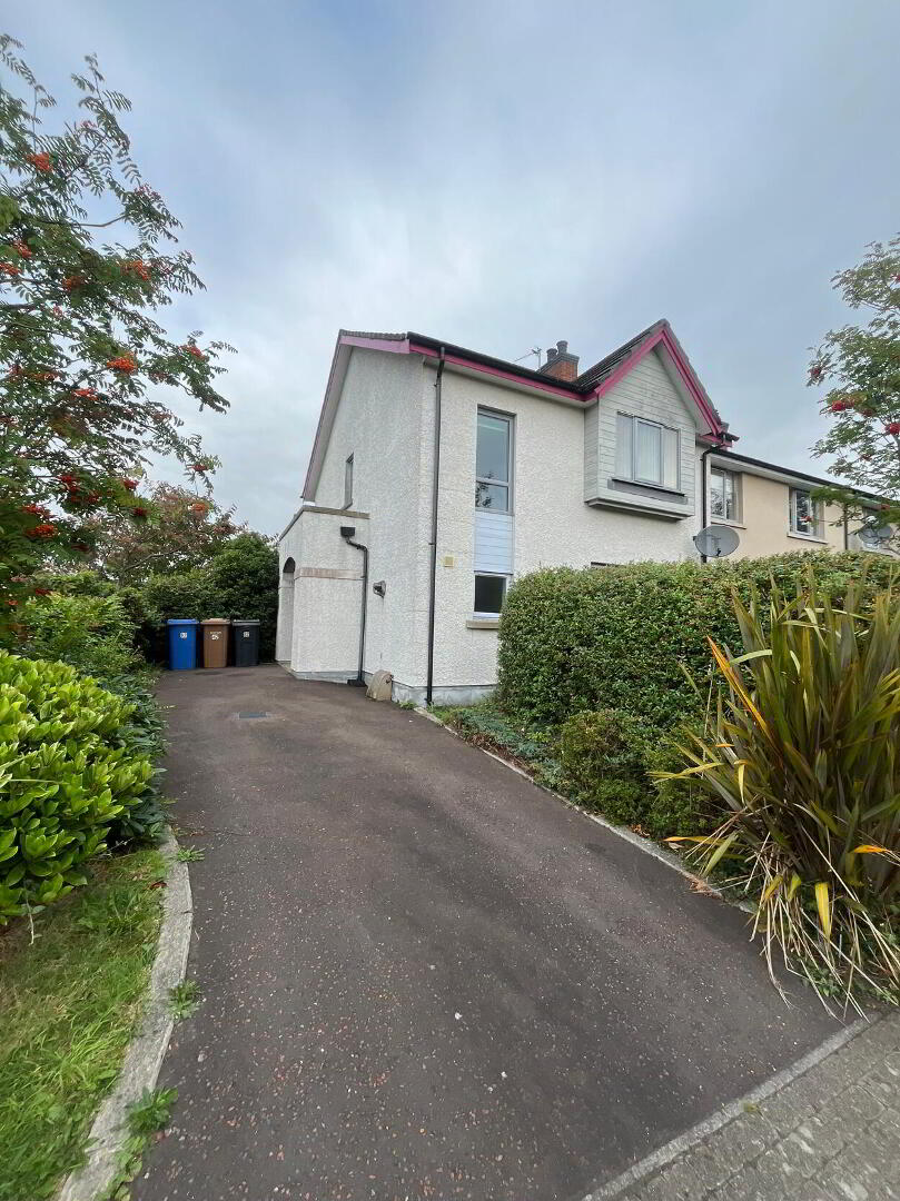 82 Shaftesbury Road 1 of 10