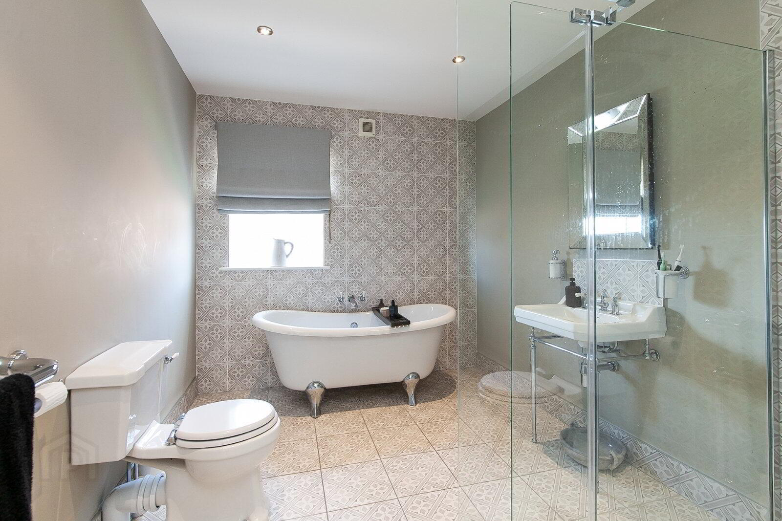 222 Upper Road 20 of 29