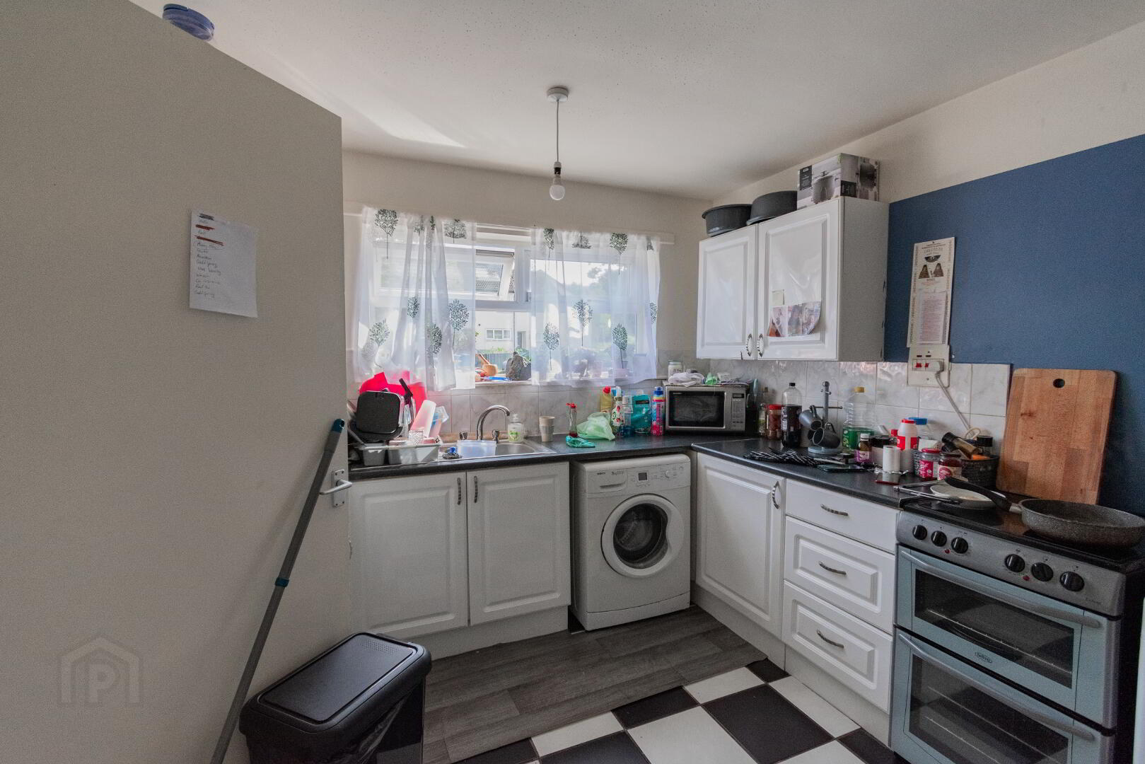 14 Tiree Street 4 of 18