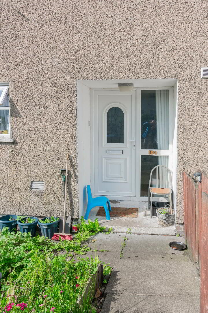 14 Tiree Street 2 of 18