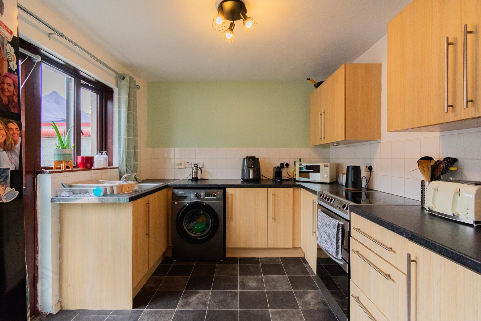9 Loran Walk 7 of 22
