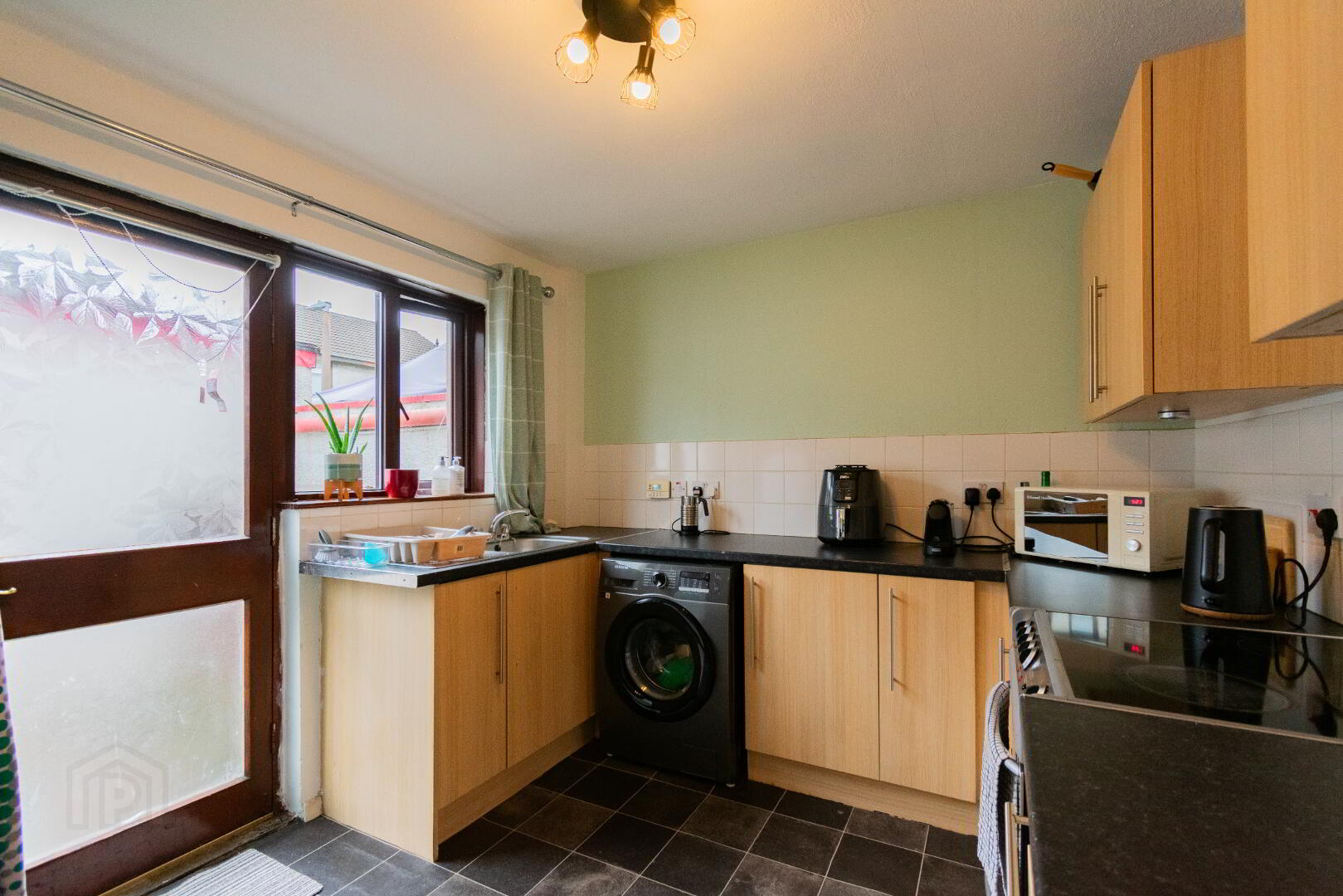 9 Loran Walk 8 of 22