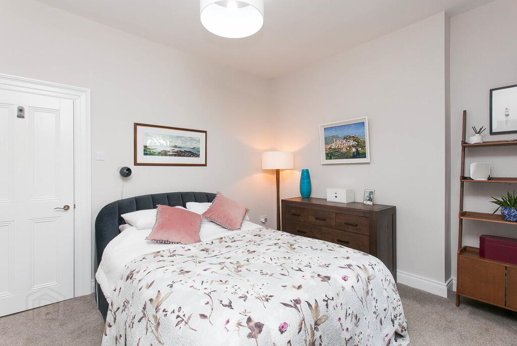 71 Deramore Avenue 25 of 30