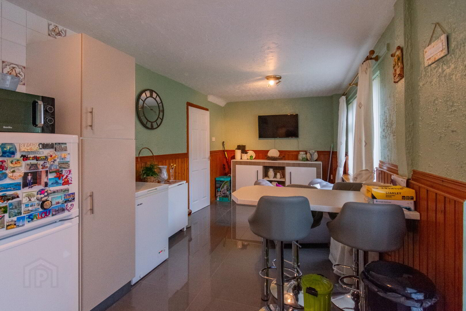 11 Loran Walk 10 of 21