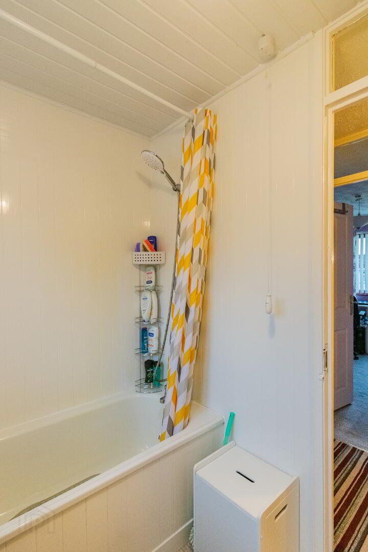 11 Loran Walk 13 of 21