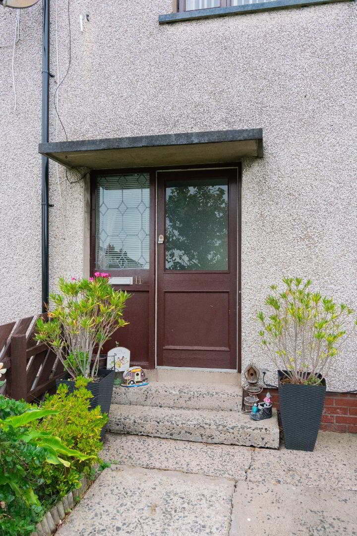 11 Loran Walk 2 of 21