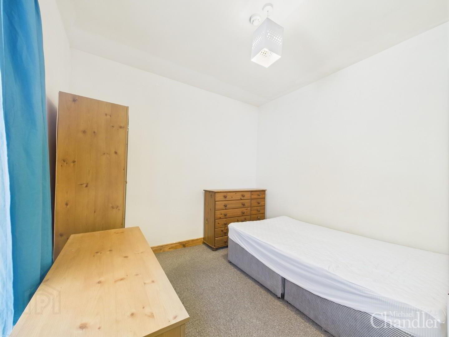 Apt 2, 74 Fitzroy Avenue 8 of 10
