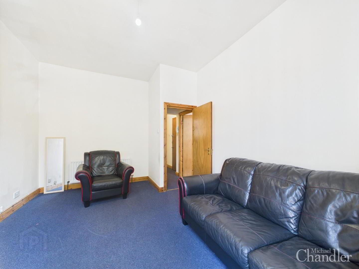 Apt 2, 74 Fitzroy Avenue 5 of 10