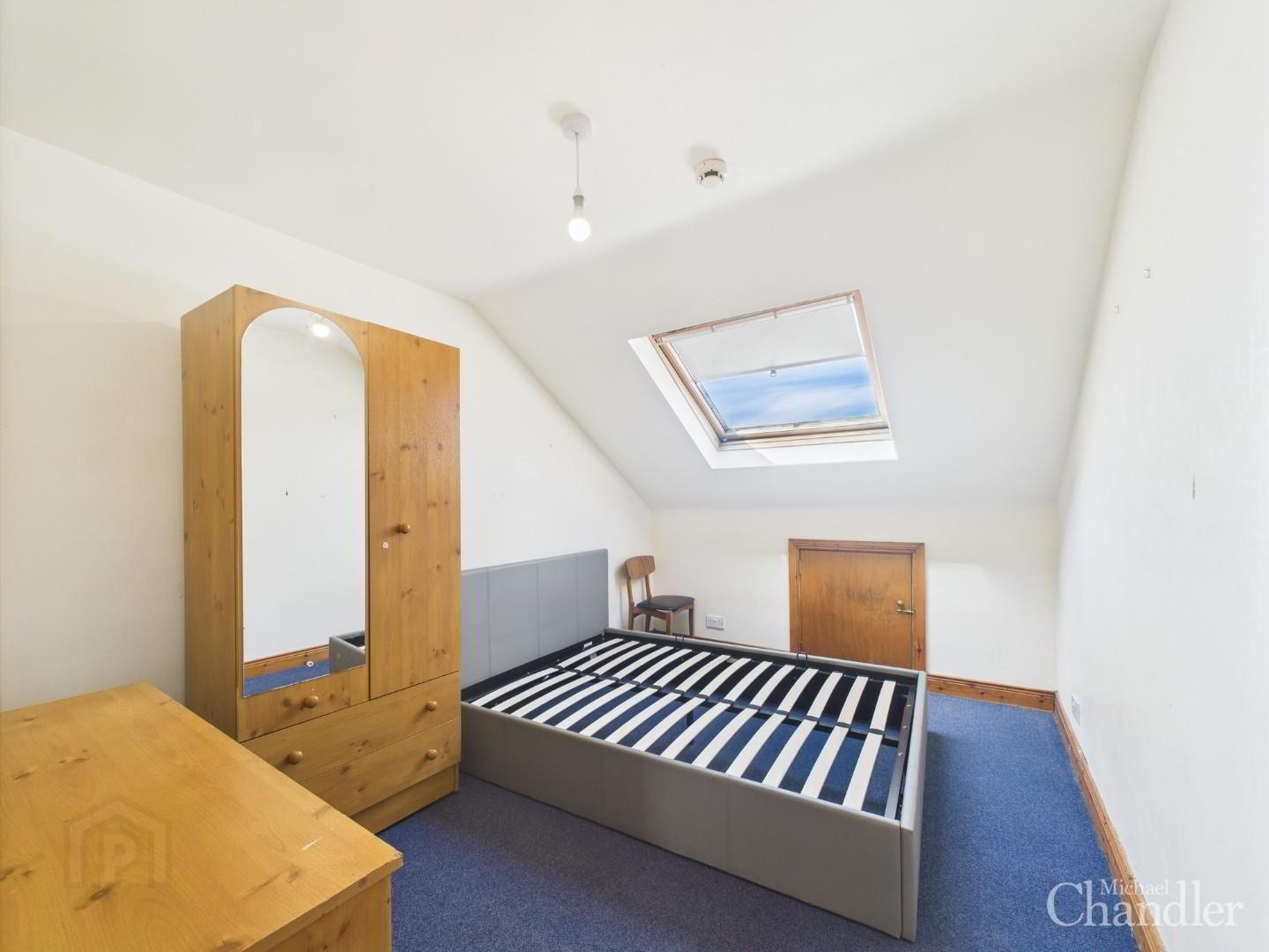 Apt 4, 74 Fitzroy Avenue 6 of 7