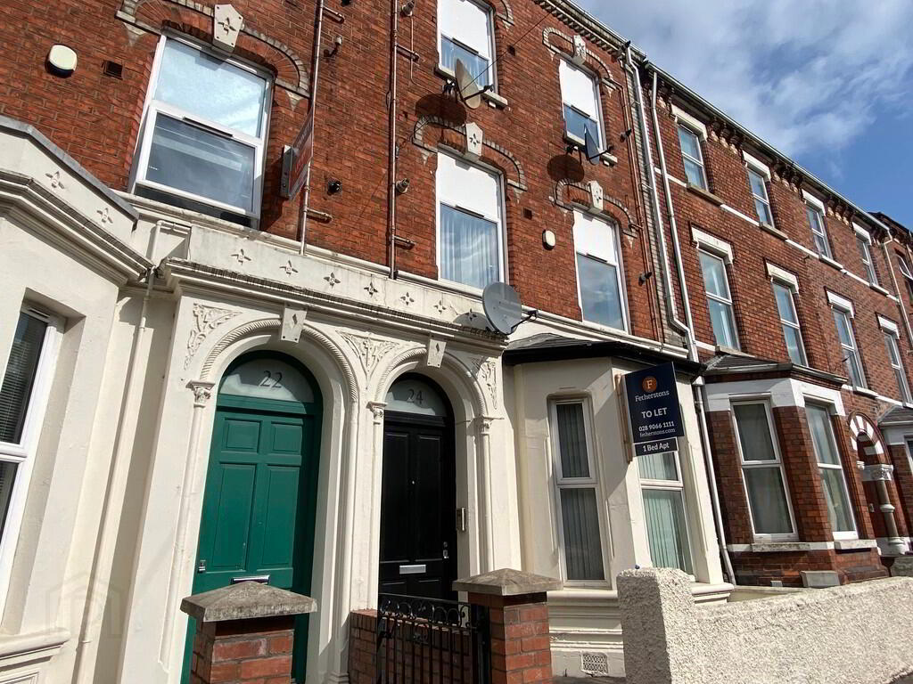Flat 4, 24 Cromwell Road 1 of 6