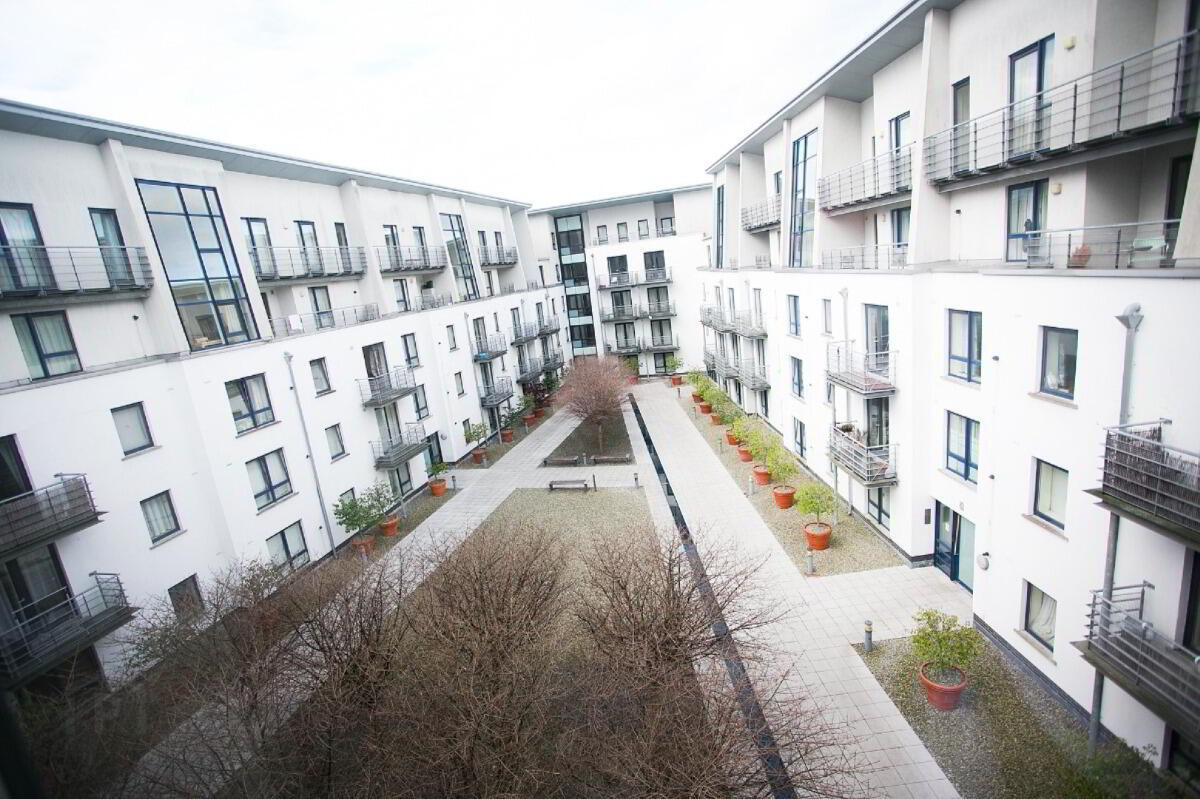 E.4.1 Whitehall Square Penthouse 1 of 24