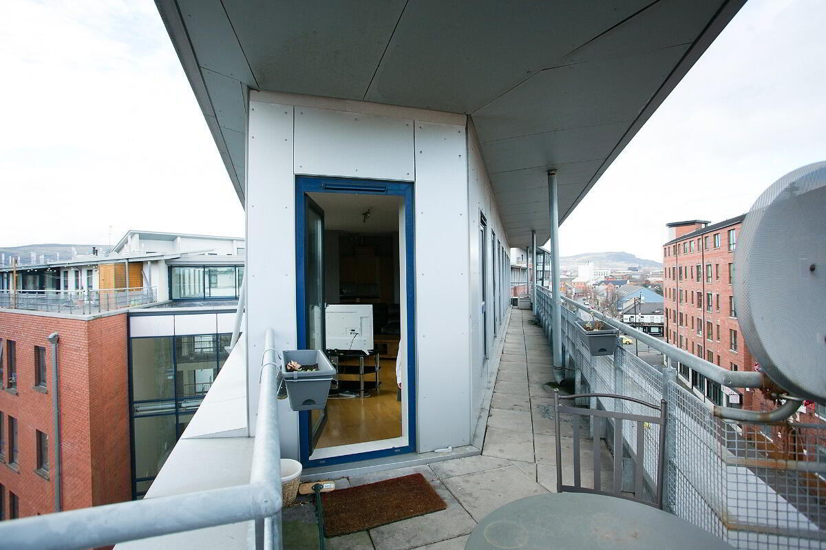E.4.1 Whitehall Square Penthouse 15 of 24
