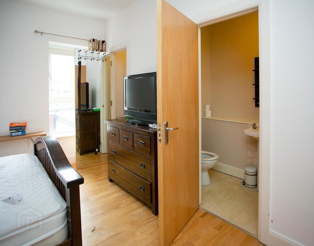 E.4.1 Whitehall Square Penthouse 19 of 24