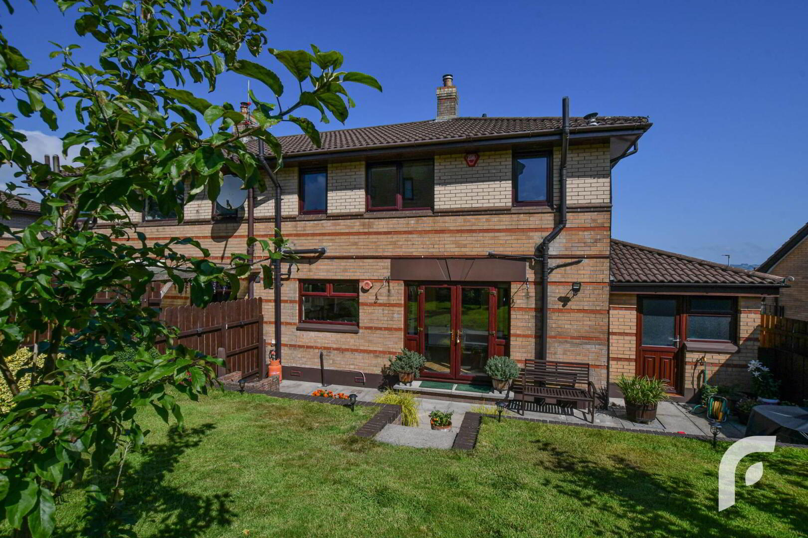 32 Hollybrook Avenue 29 of 37