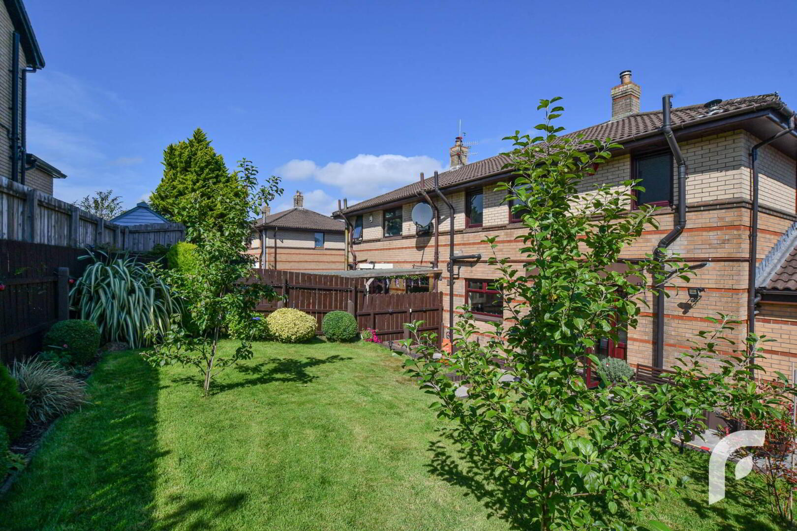 32 Hollybrook Avenue 34 of 37
