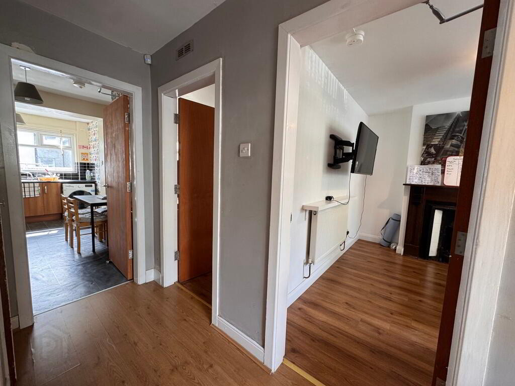 102 Ulsterville Avenue 5 of 22