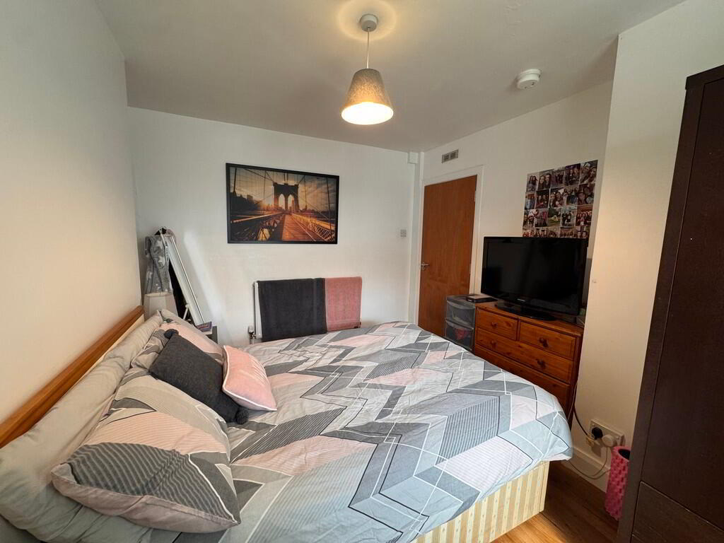 102 Ulsterville Avenue 7 of 22