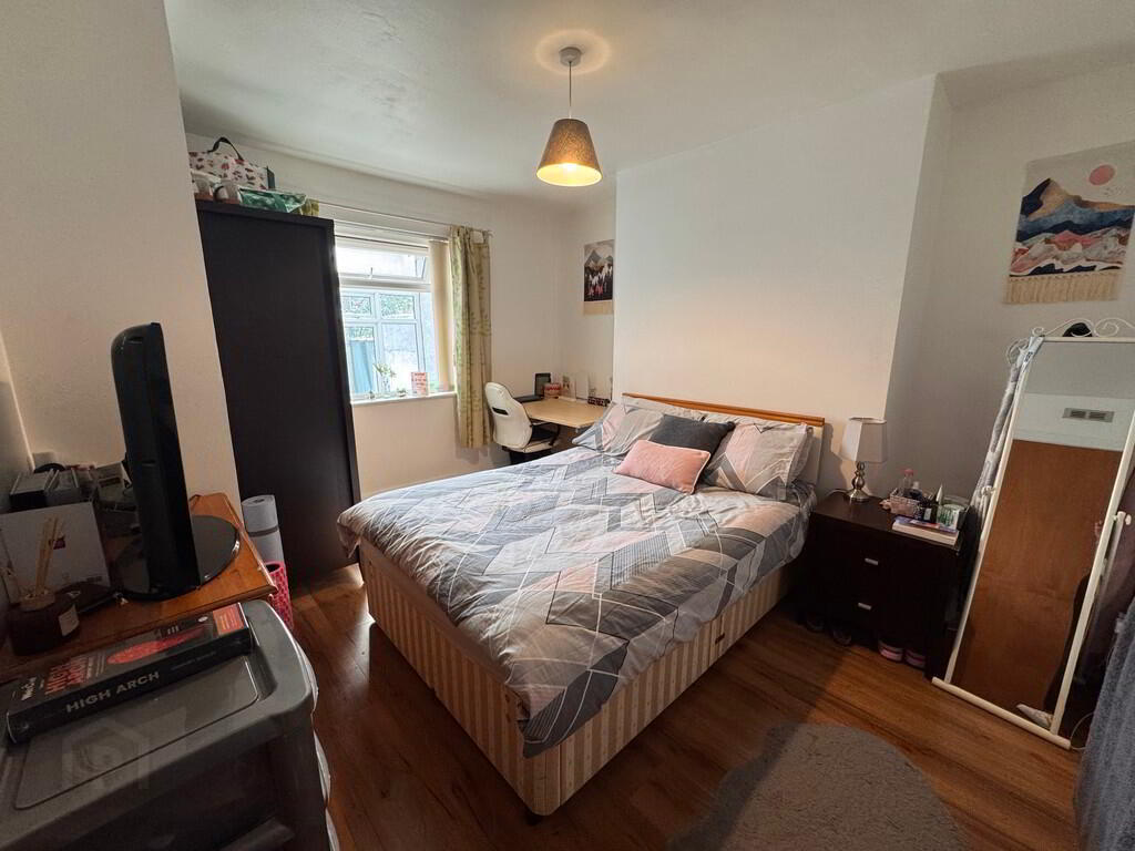 102 Ulsterville Avenue 6 of 22