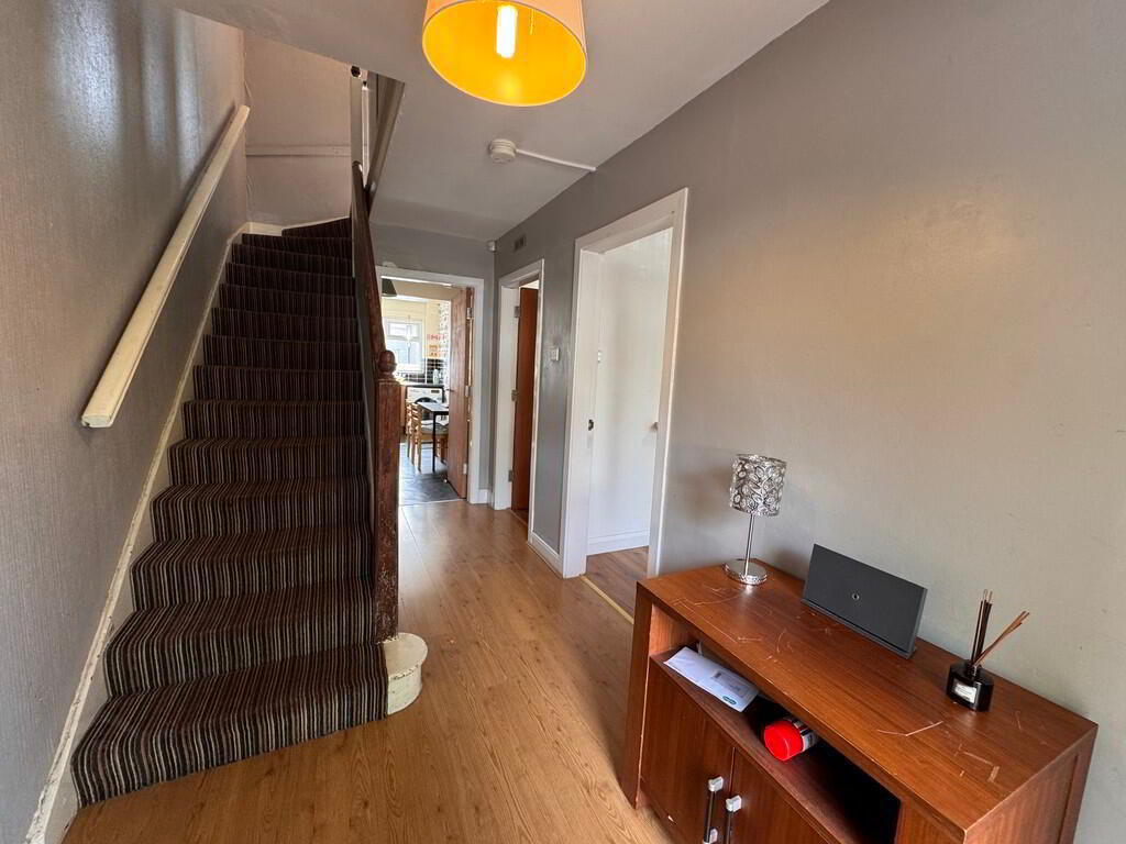 102 Ulsterville Avenue 2 of 22