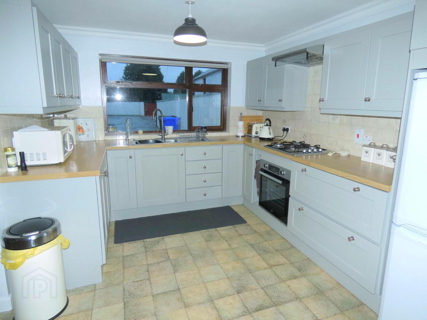 8 & 10 Coleraine Street 11 of 41