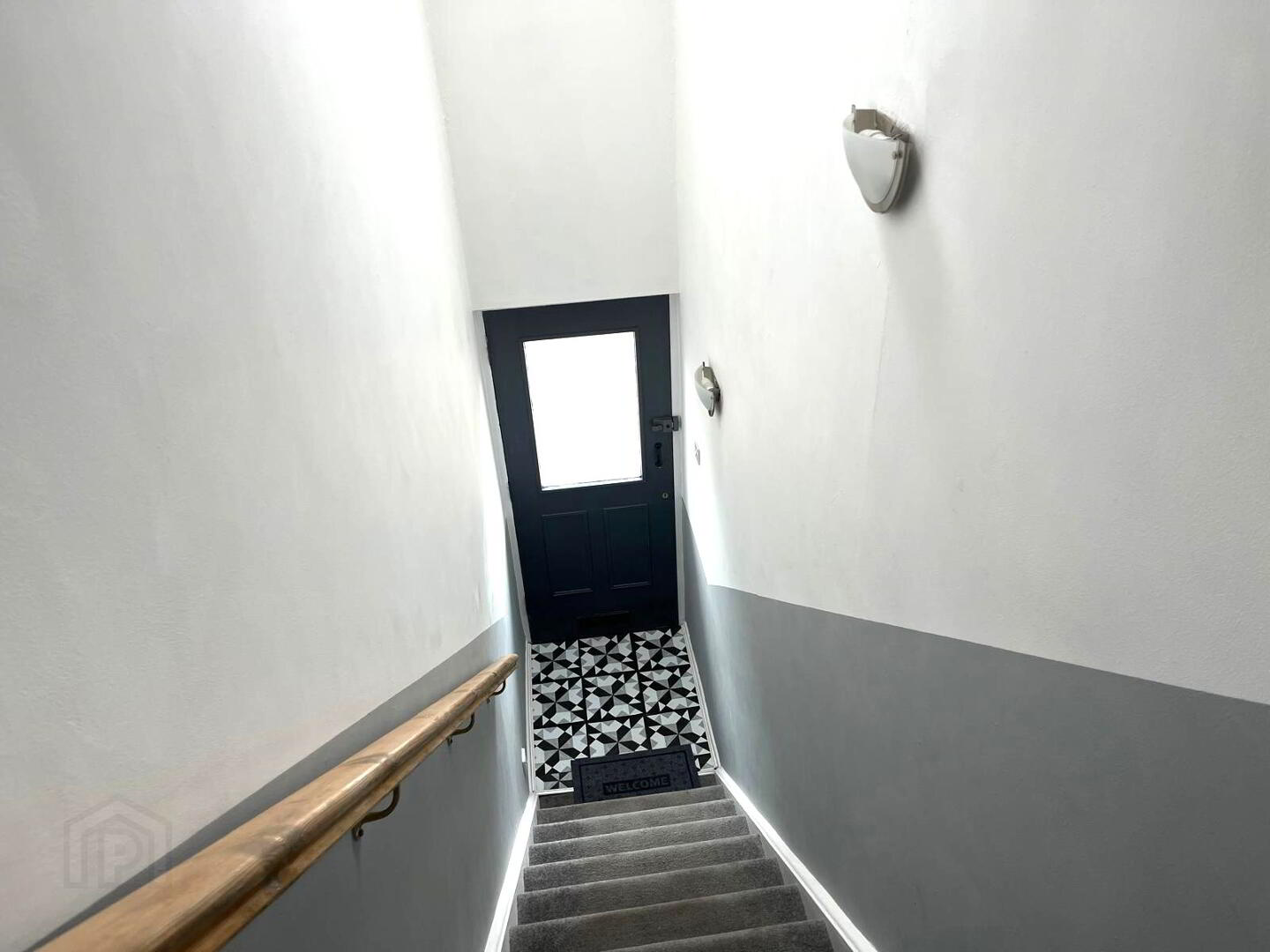 11 Essex Court 2 of 12