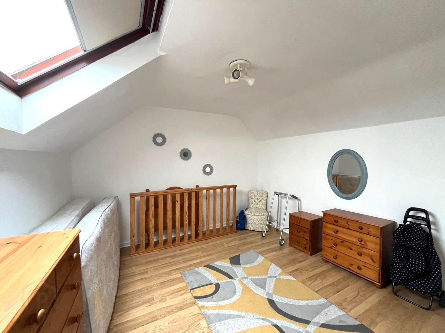 11 Essex Court 11 of 12