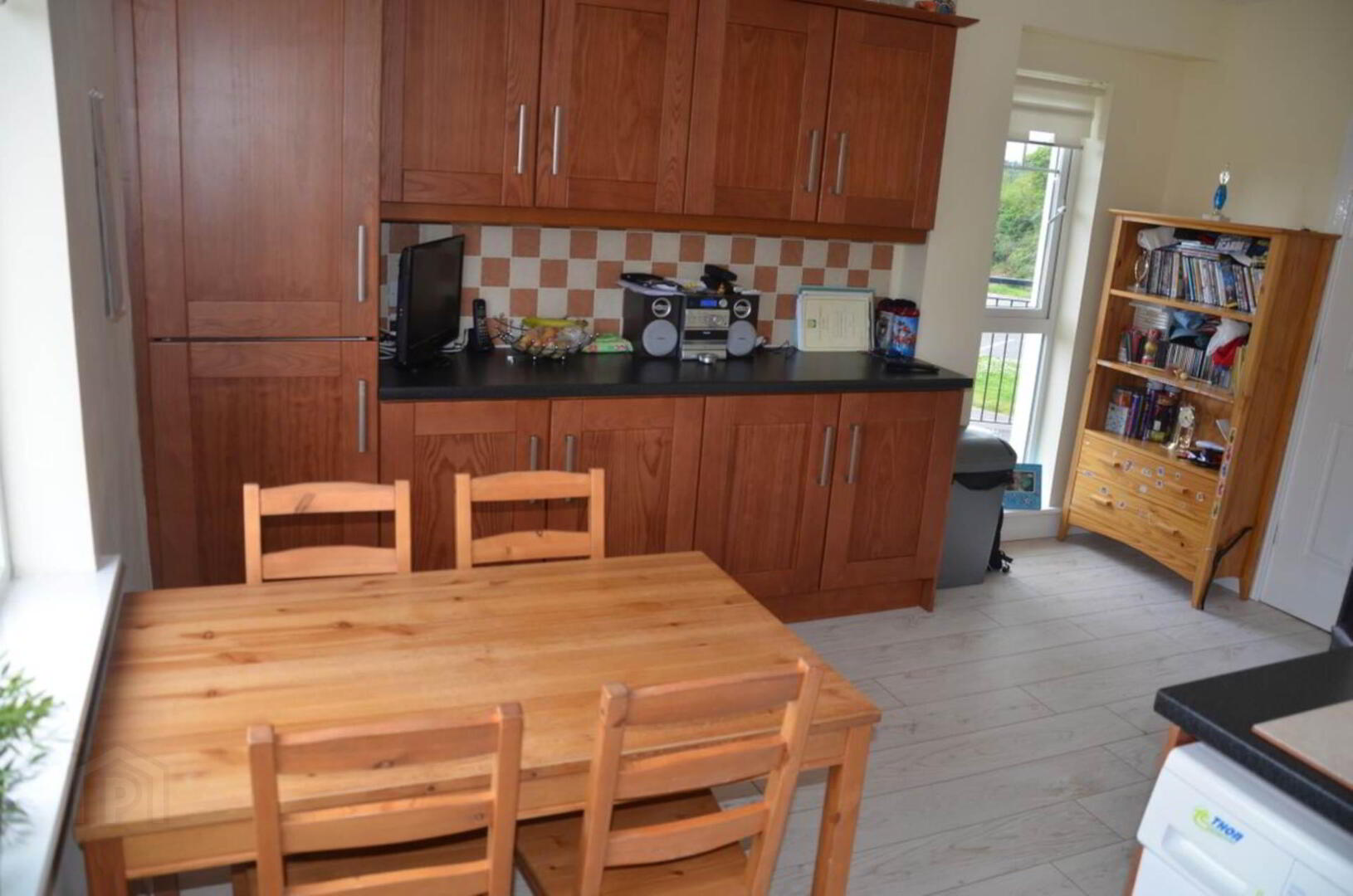 64 Holywell Manor 6 of 18