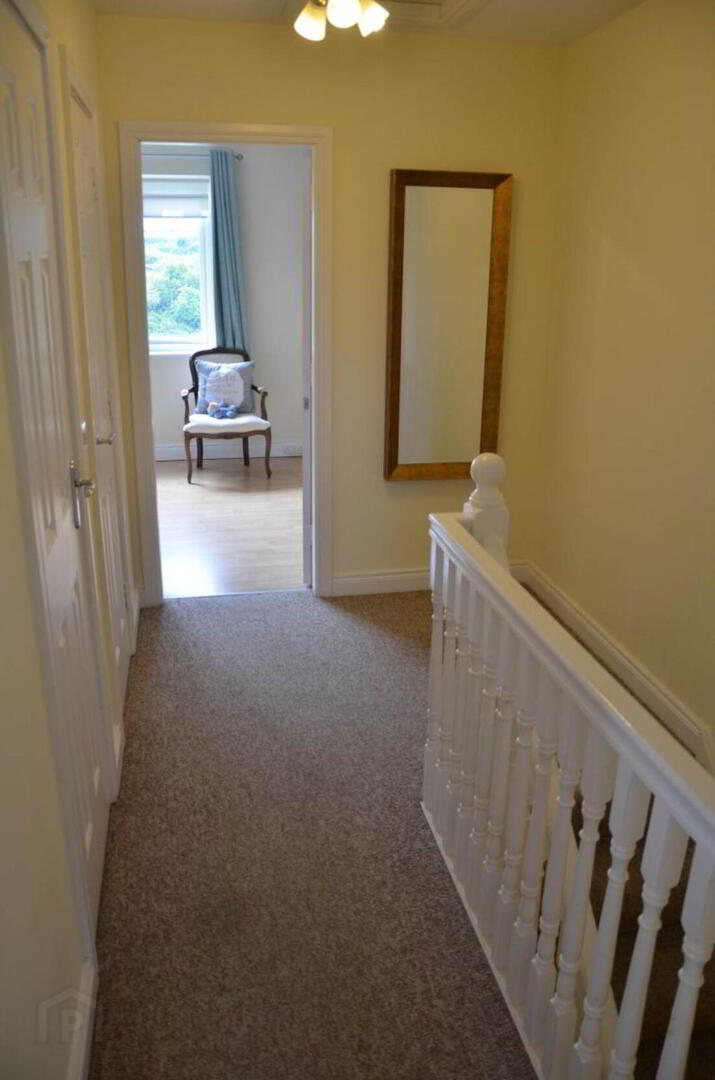 64 Holywell Manor 12 of 18