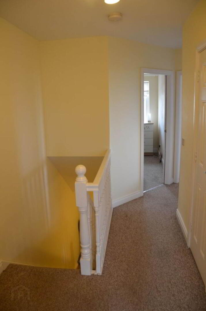 64 Holywell Manor 17 of 18