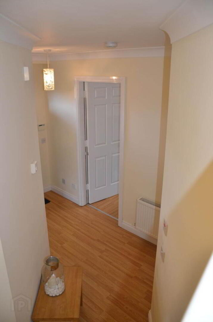 64 Holywell Manor 18 of 18