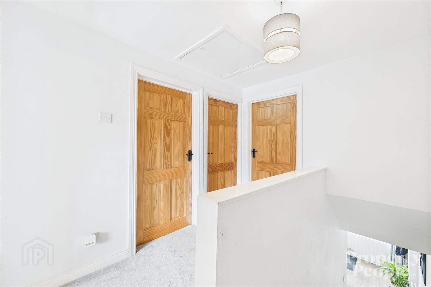 57 Church Crescent 19 of 32