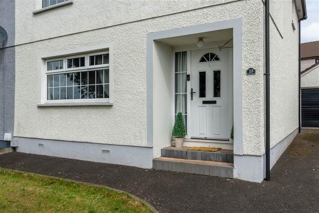 25 Dunfane Crescent 2 of 33